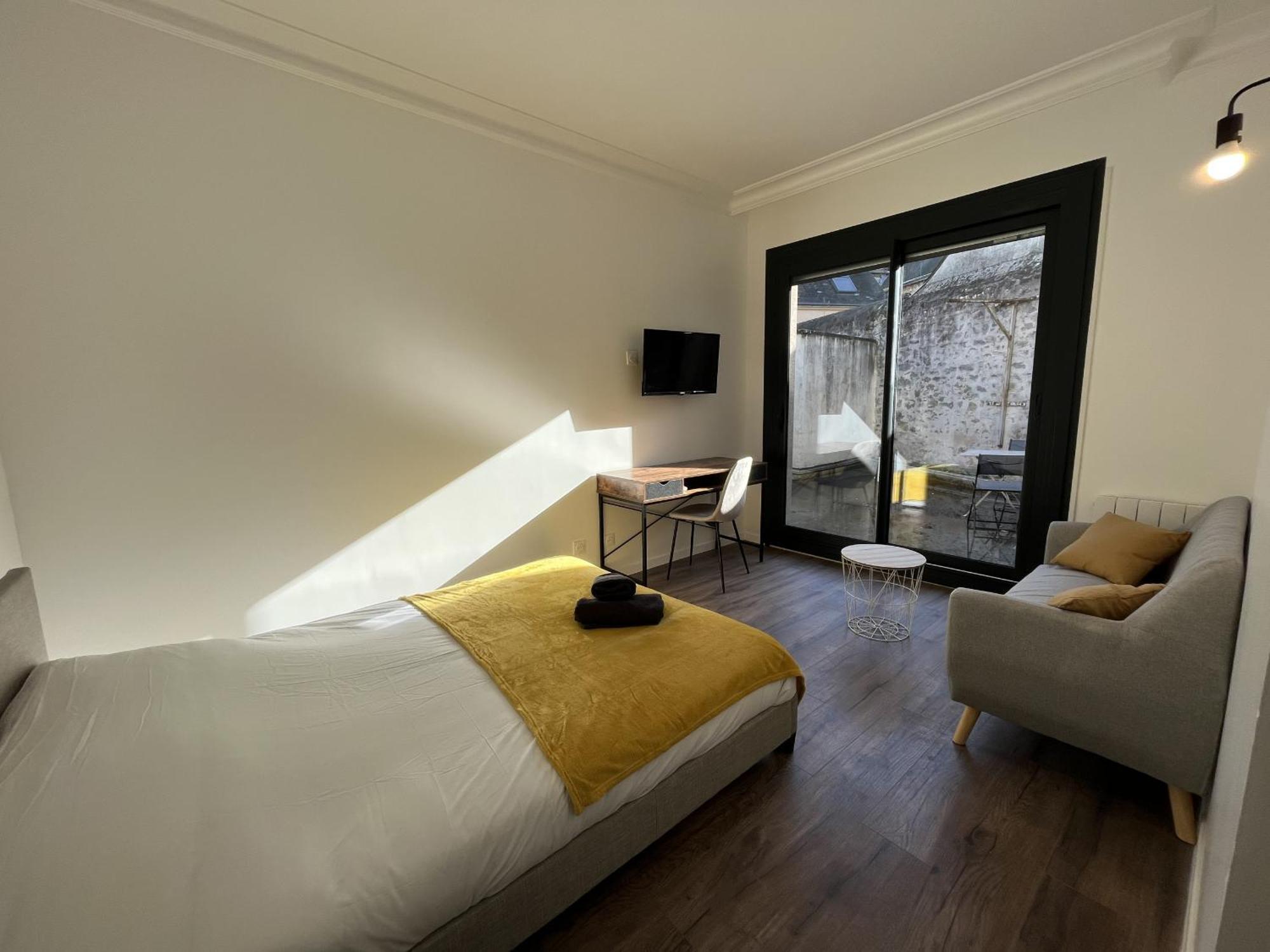 Apartment Le Galant - Centre - Spacieux - 18p - Reve Au Mans *