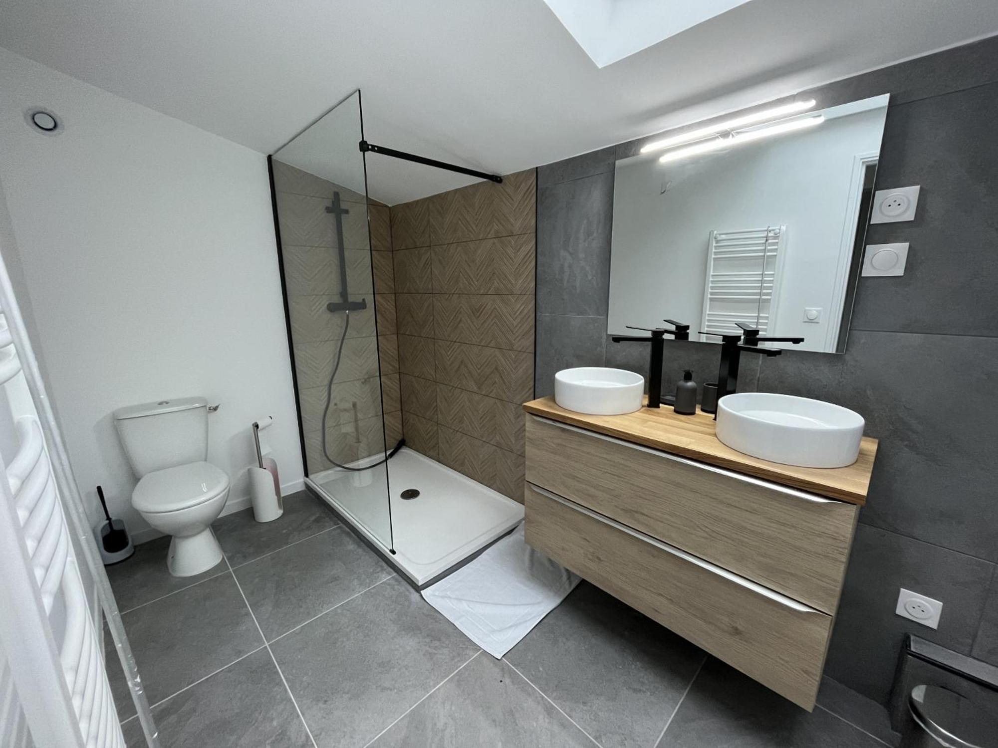 Apartment Le Galant - Centre - Spacieux - 18p - Reve Au Mans